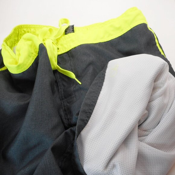 OP Ocean Pacific Men's M Board Shorts Gray Yellow Swim Trunks Beach Pool Pockets - Picture 6 of 9